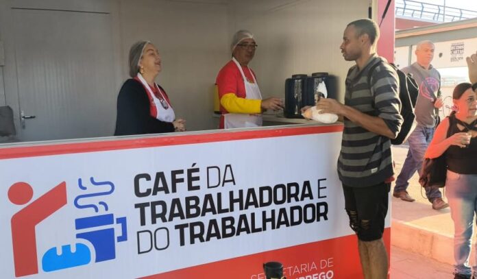 Prefeitura distribui 1.600 kits de café da manhã no 1º Café da Trabalhadora e do Trabalhador