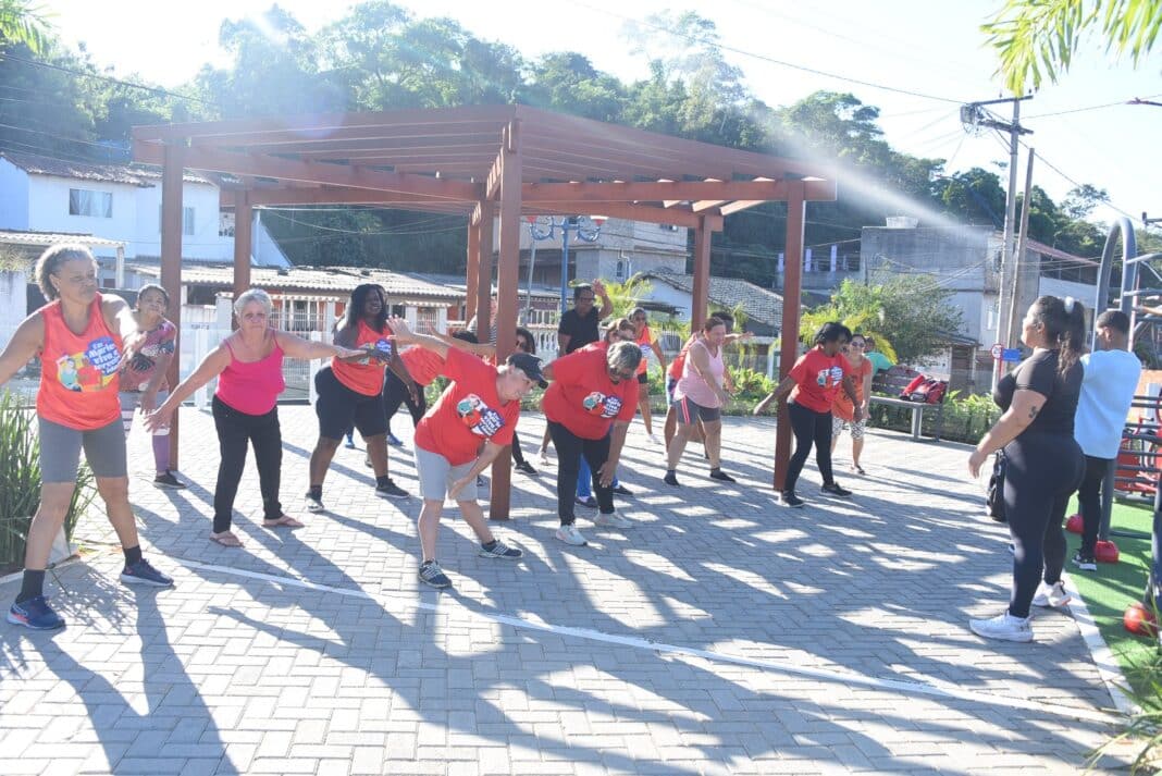 Prefeitura promove aulão para a terceira idade na Praça de Santa Paula