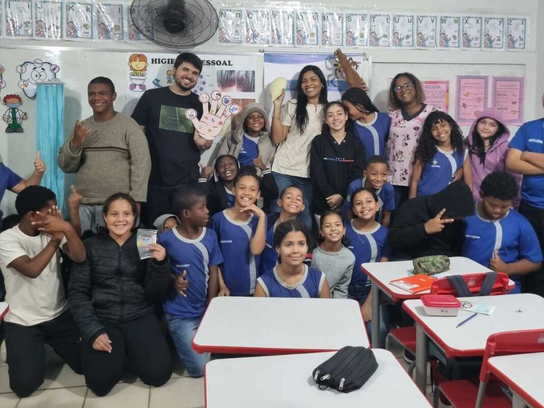 Programa Saúde na Escola leva atividades educativas e lúdicas à E. M. Adalgiza da Silva Lobo