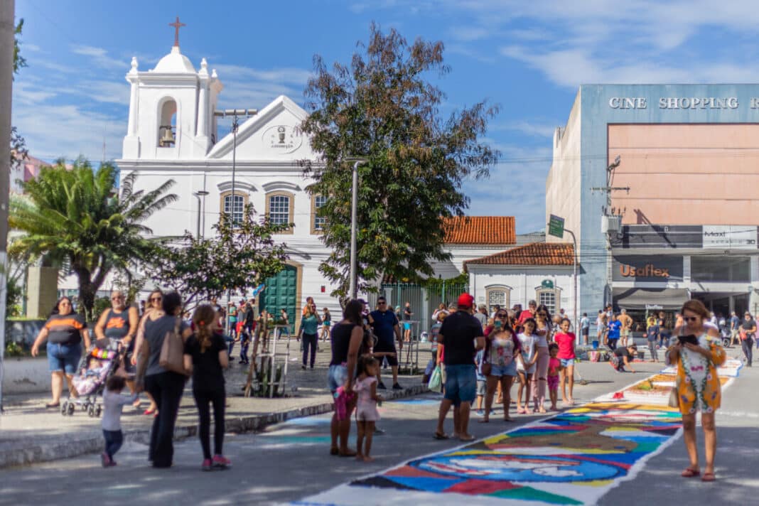 Programação de Corpus Christi altera trânsito em quatro regiões de Cabo Frio