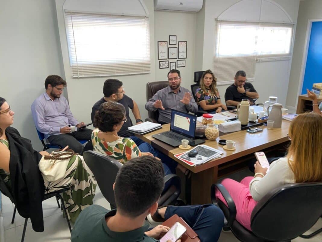 Reunião de gestão reúne equipe da Secretaria de Saúde para planejamento e alinhamento de metas