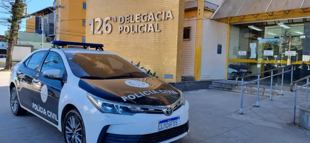 Trio é preso em Cabo Frio por suspeita de compras com cartões clonados em shopping