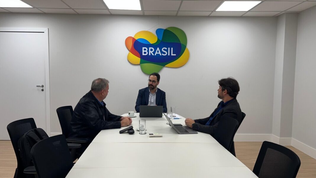 Búzios projeta expansão global com ações na Embratur