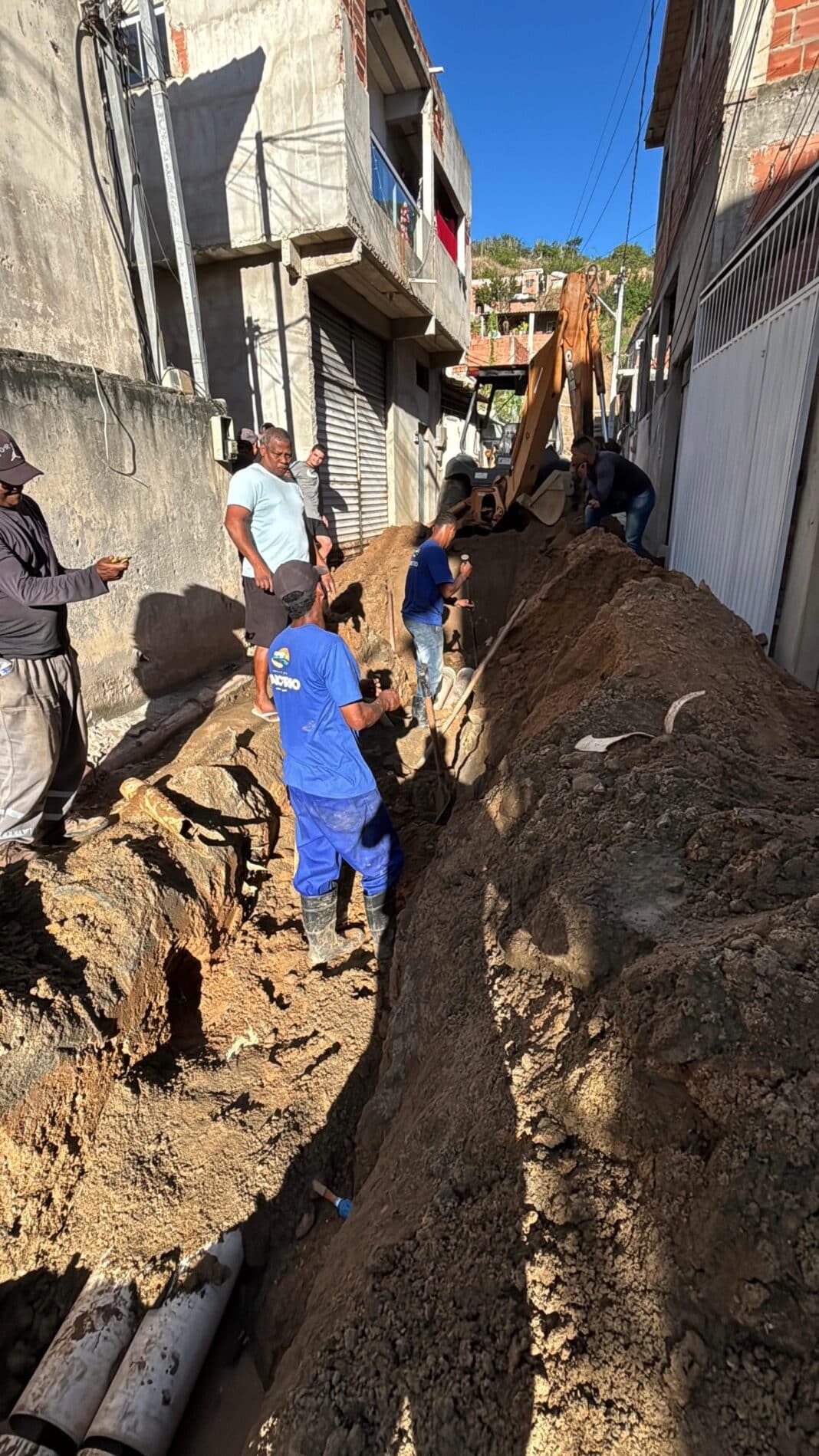 Chega de esgoto a céu aberto! Cabo Frio atende reivindicações históricas e revitaliza bairros