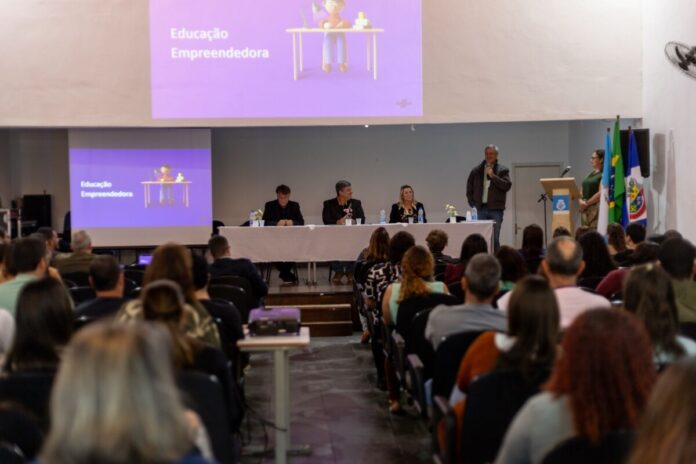 Convênio entre Educação de Cabo Frio e Sebrae inicia projeto de cultura empreendedora nas escolas