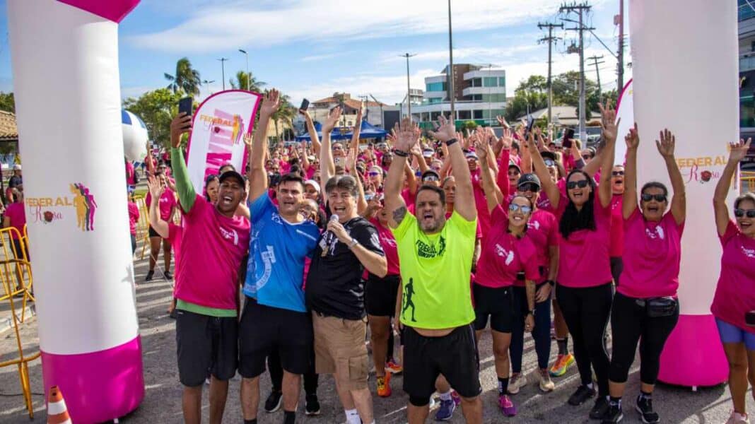 Corrida Federal Rosa reúne público em São Pedro da Aldeia 