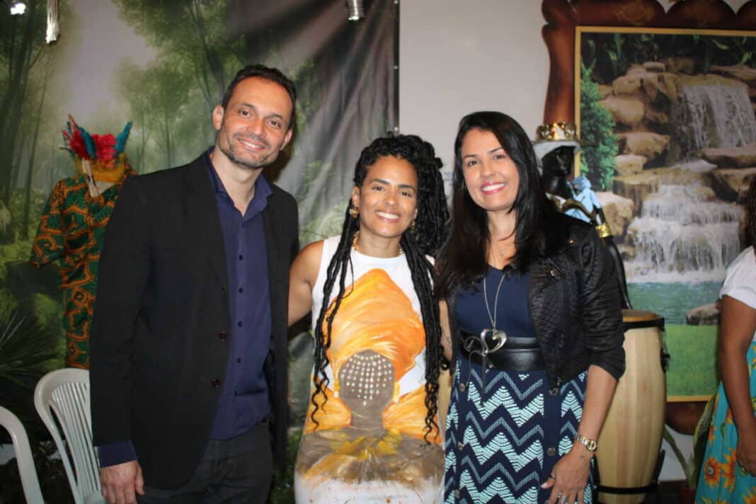 Exposição “Ateliê Fiderioman” celebra moda afro e indígena em São Pedro da Aldeia