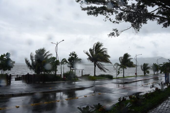 Prefeitura de Maricá alerta para ventos fortes nesta terça-feira (29/07)