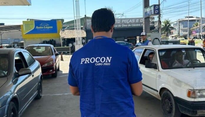 Procon Cabo Frio intensifica fiscalização dos preços nos postos de combustíveis