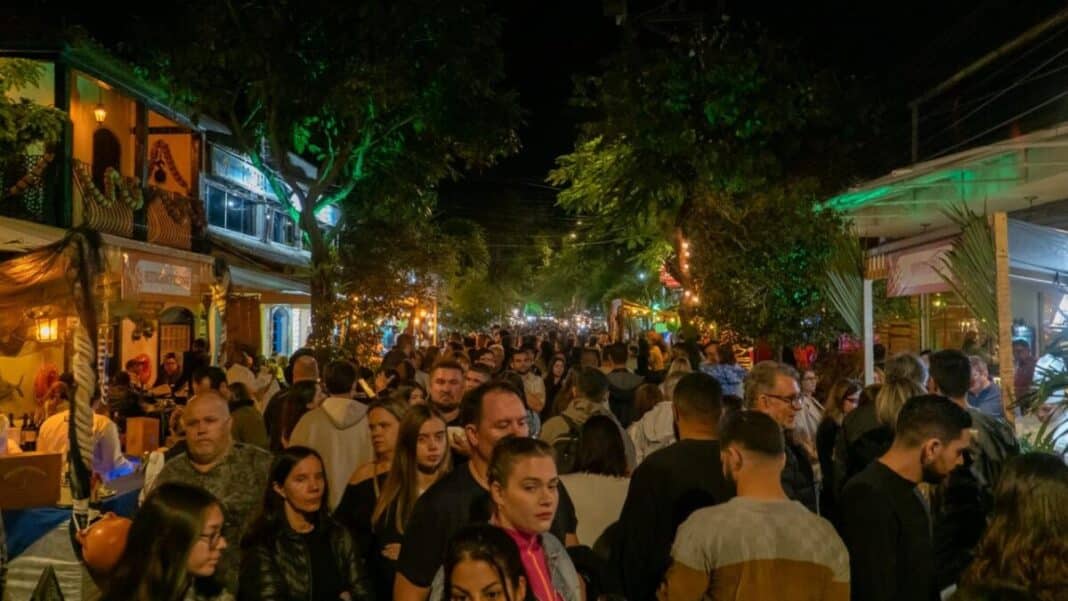 Degusta Búzios atrai milhares de visitantes e movimenta aproximadamente R$ 1,4 milhão no primeiro fim de semana