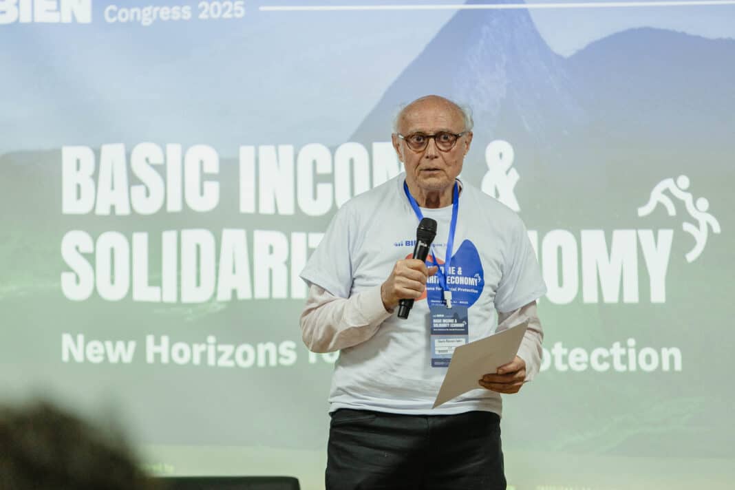 Eduardo Suplicy é destaque no primeiro dia do Congresso BIEN, em Maricá
