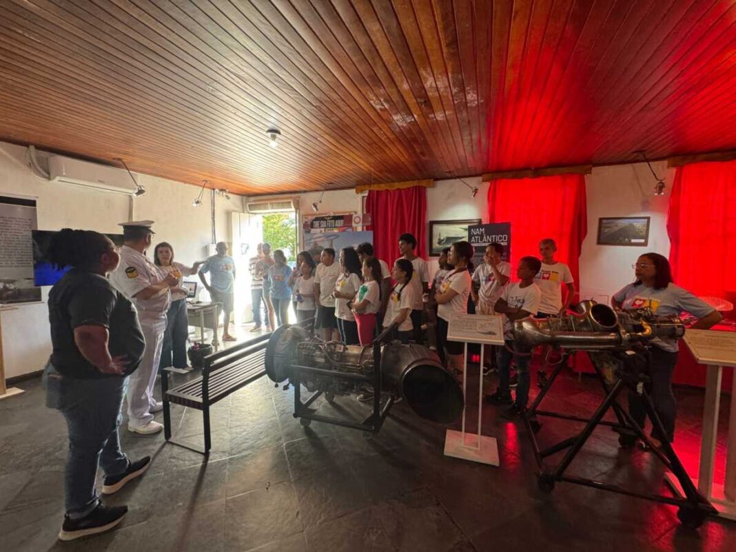 SÃO PEDRO DA ALDEIA — Exposição “Morada da Aviação Naval” chega à reta final com quase mil visitantes na Casa da Cultura