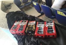 SÃO PEDRO DA ALDEIA — Homem com 16 passagens é preso após furtar pacotes de café no Centro; havia mandado de prisão em aberto SÃO PEDRO DA ALDEIA — Homem com 16 passagens é preso após furtar pacotes de café no Centro; havia mandado de prisão em aberto