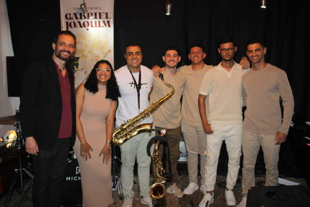 Noite de música gospel instrumental emociona público na Casa da Cultura