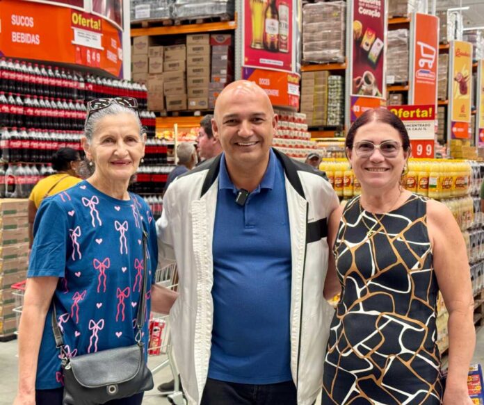 Prefeito Fábio do Pastel prestigia inauguração de rede atacadista no bairro Campo Redondo