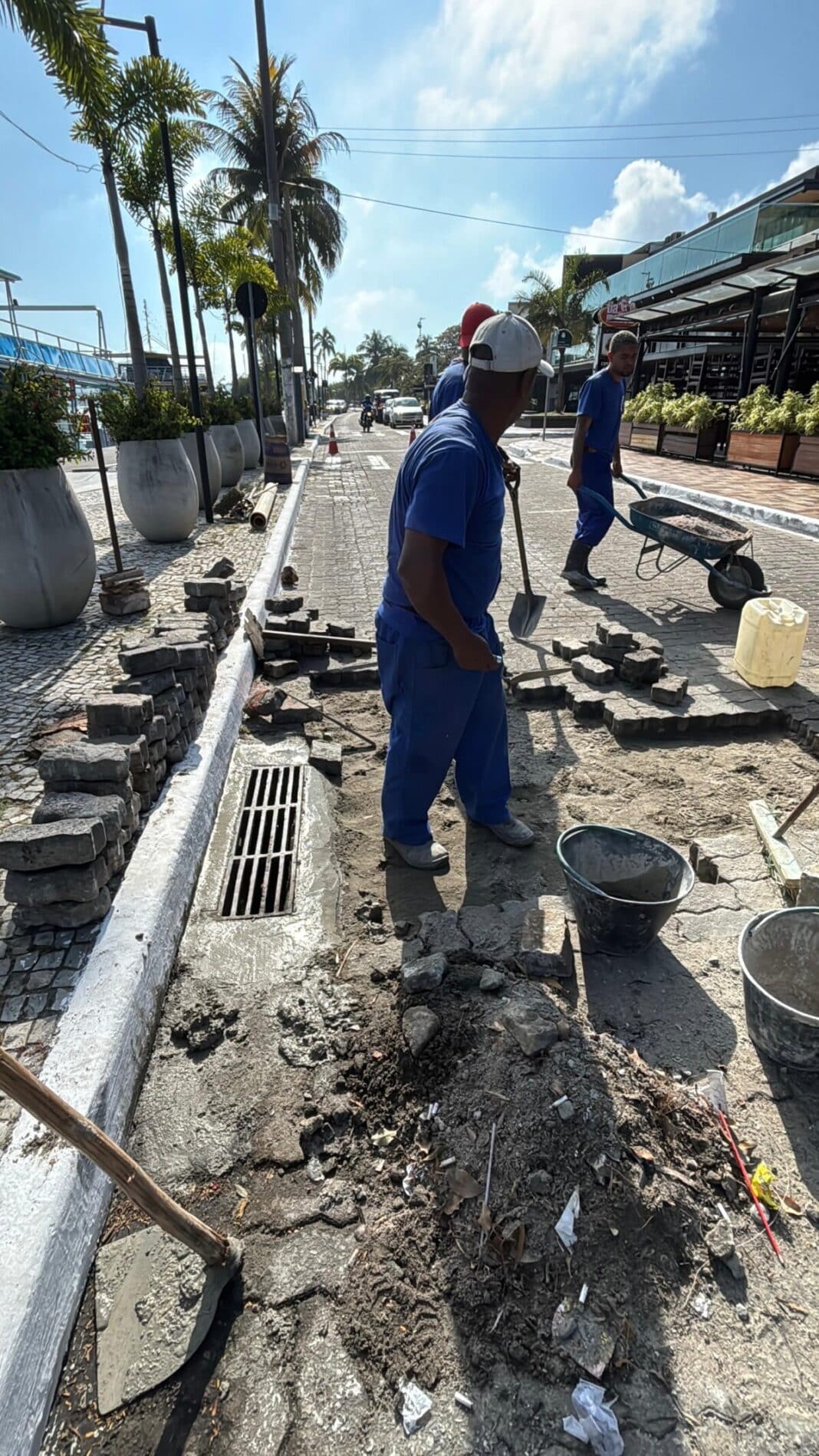 Prefeitura de Cabo Frio realiza obras de revitalização no Boulevard Canal