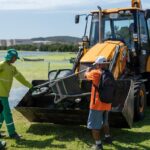 Prefeitura de Cabo Frio realiza retirada de algas mortas na Praia das Palmeiras Prefeitura de Cabo Frio realiza retirada de algas mortas na Praia das Palmeiras