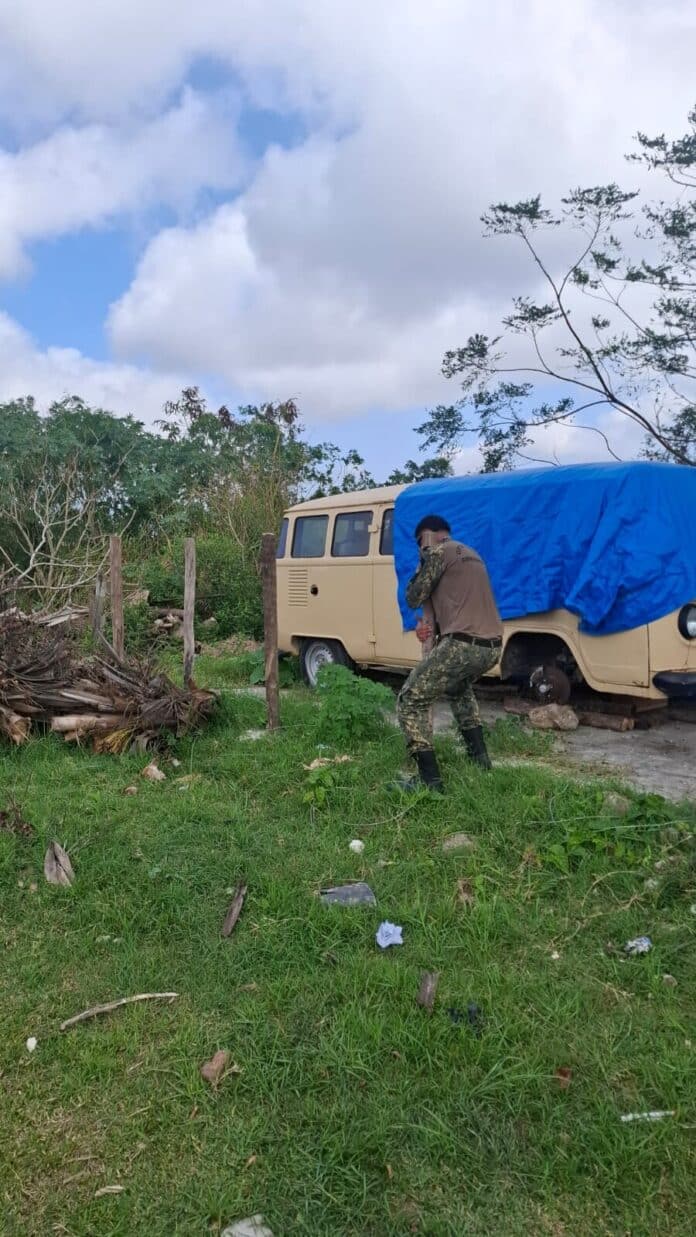 Prefeitura de Cabo Frio remove entulho e construções irregulares em área de preservação no Guriri