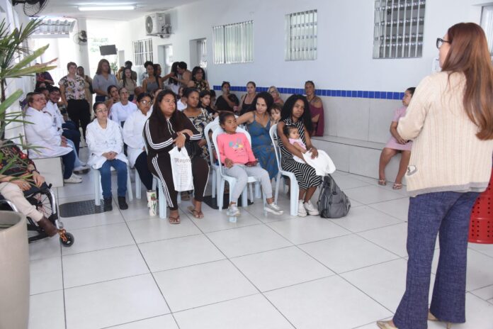 Prefeitura de Maricá promove roda de conversa sobre aleitamento materno no Agosto Dourado