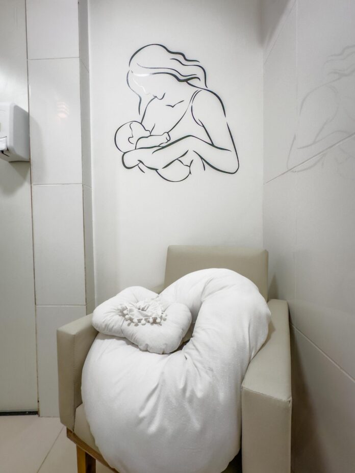 Prefeitura entrega a primeira Sala de Apoio à Mulher Trabalhadora que Amamenta