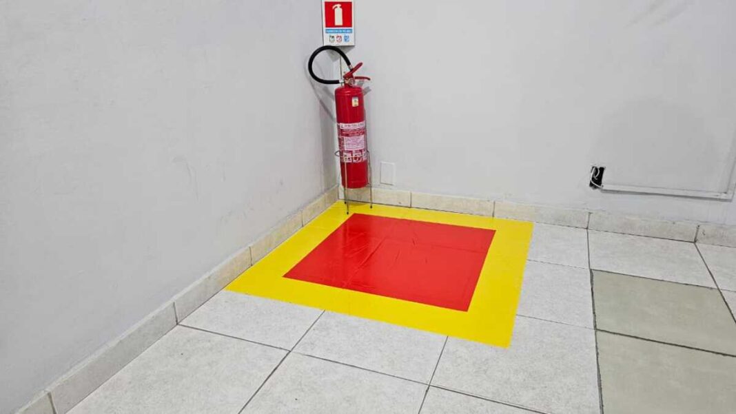 Prefeitura reforça segurança com instalação de novos extintores e sinalização de emergência