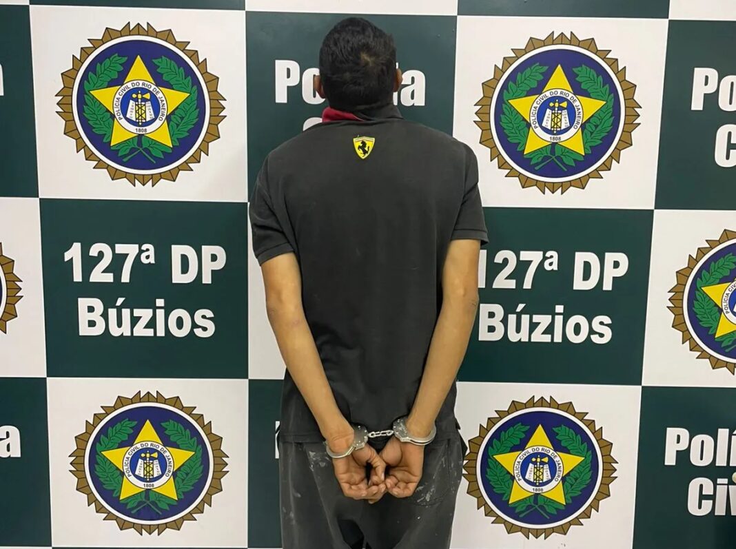 Búzios: homem é preso após ameaçar matar ex-companheira durante registro de ocorrência