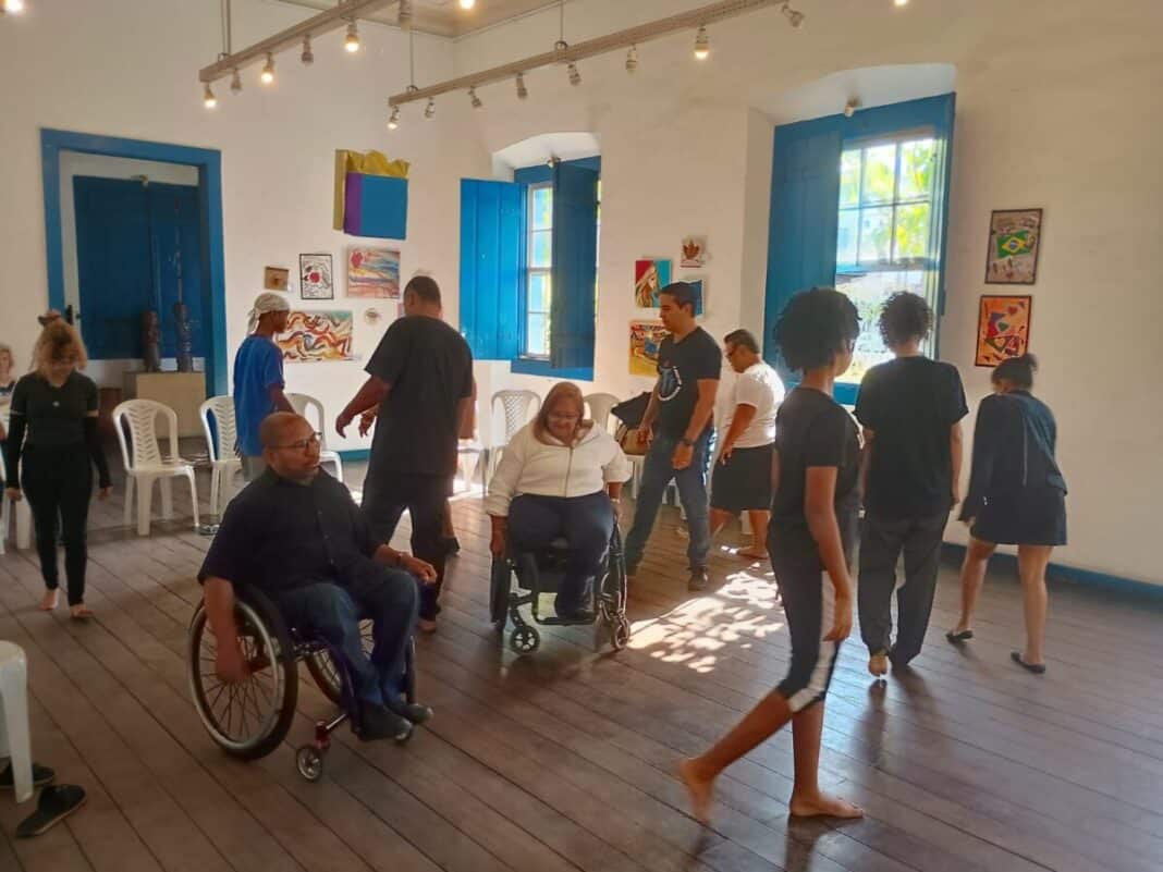 Workshop Teatral movimenta o Charitas em dia de arte e inclusão