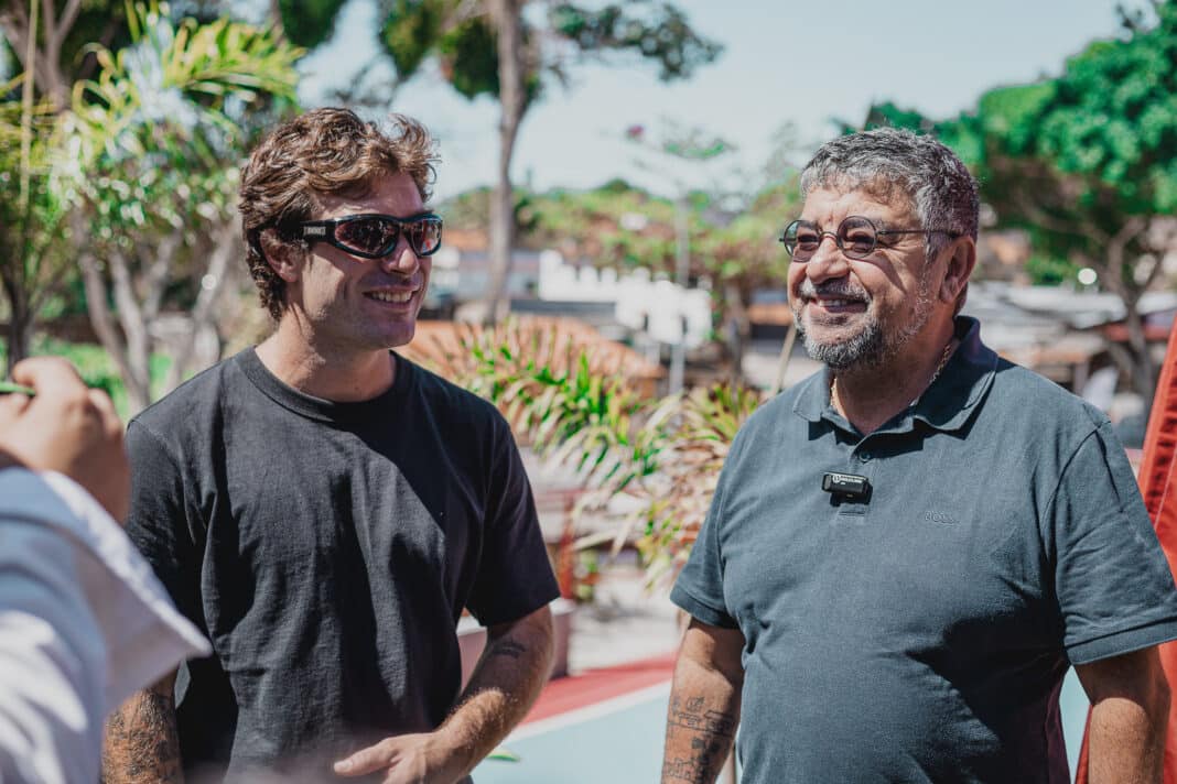 Prefeito Washington Quaquá inaugura ‘Pista de Skate Chorão’ ao lado de campeão mundial