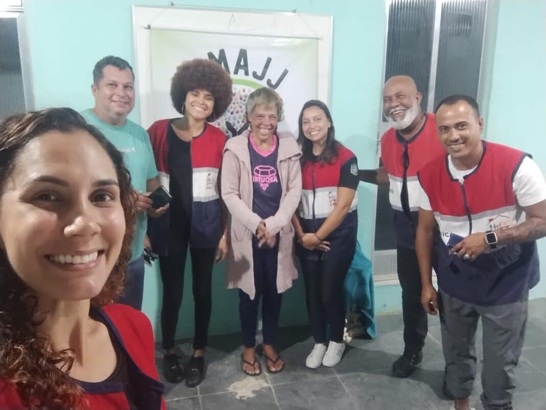 Prefeitura de Maricá reintegra mulher ao convívio familiar