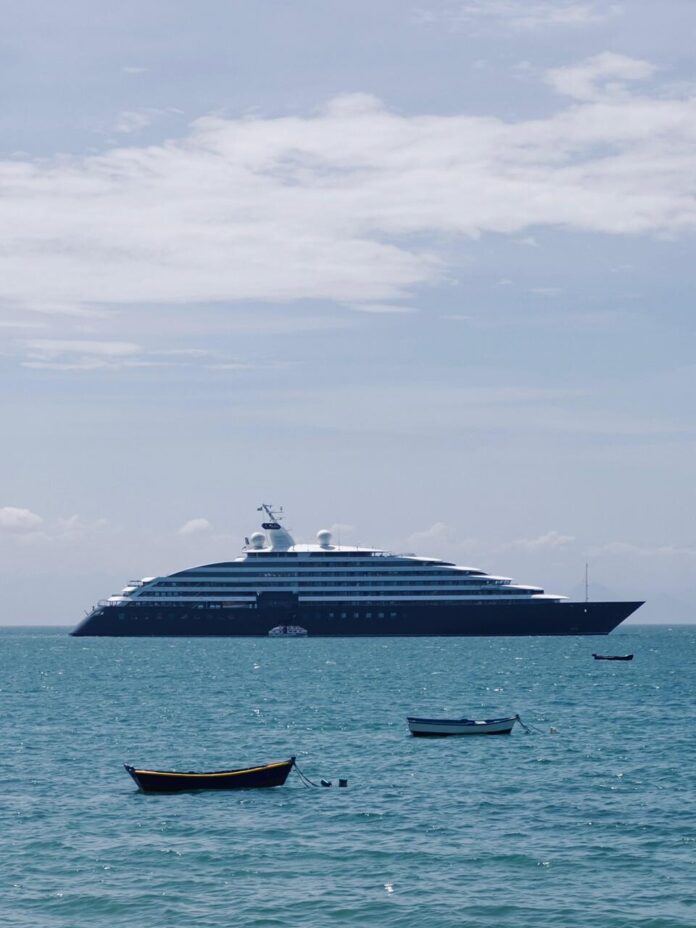 Búzios recebe primeiro navio de turismo da temporada 2025/2026 neste domingo