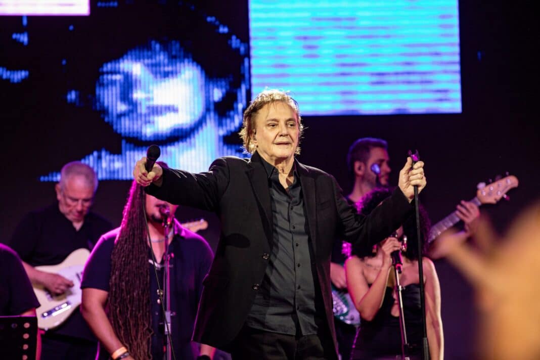 Fábio Jr. emociona público em celebração ao Dia do Idoso em Maricá