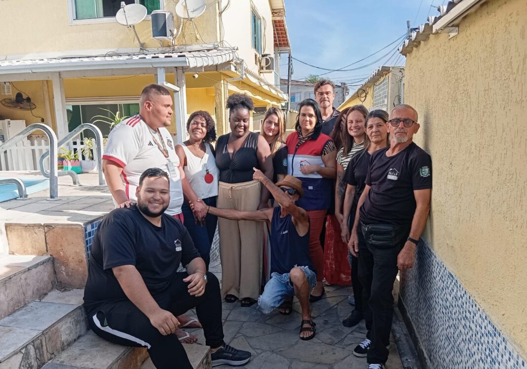 Jovem deixa abrigo e conquista moradia com apoio da assistência social em Maricá