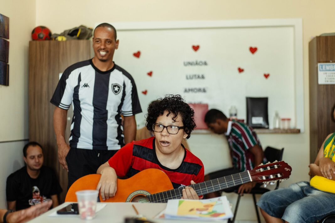 Maricá promove atividades culturais para assistidos do Centro de Atenção Integral à Família de PCDs