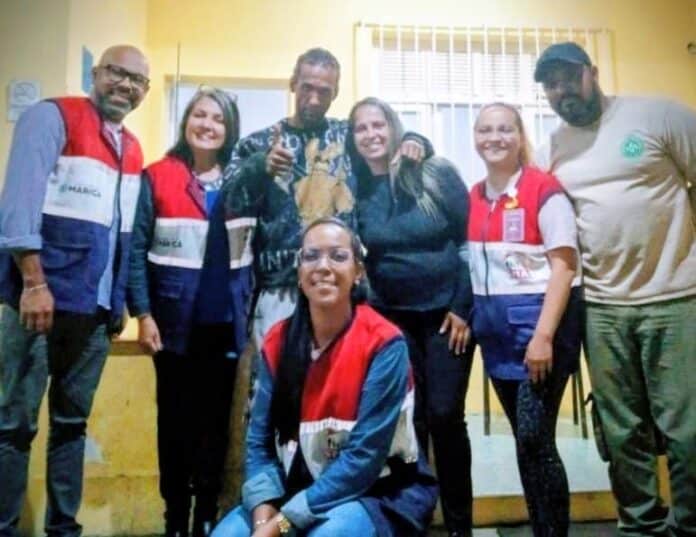 Prefeitura de Maricá auxilia homem em situação de rua a recuperar vínculos familiares