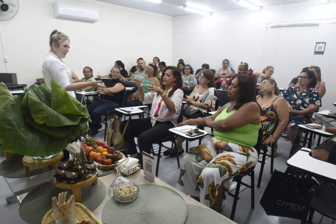 Prefeitura de Maricá capacita empreendedores com curso sobre tendências gastronômicas com insumos locais