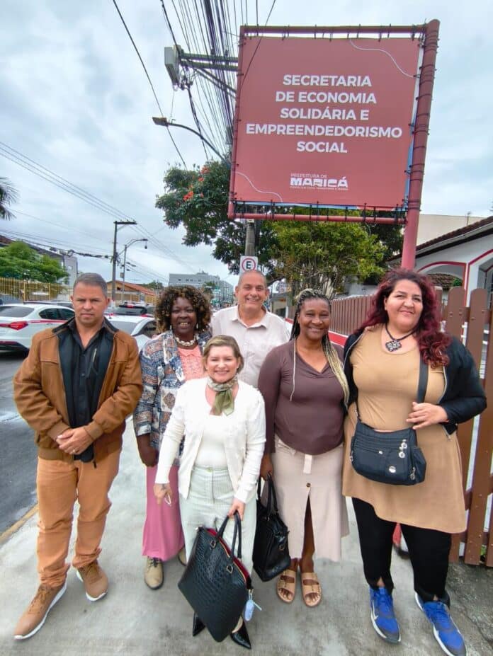 Secretário de Governo de Búzios visita Maricá para conhecer iniciativas de economia solidária