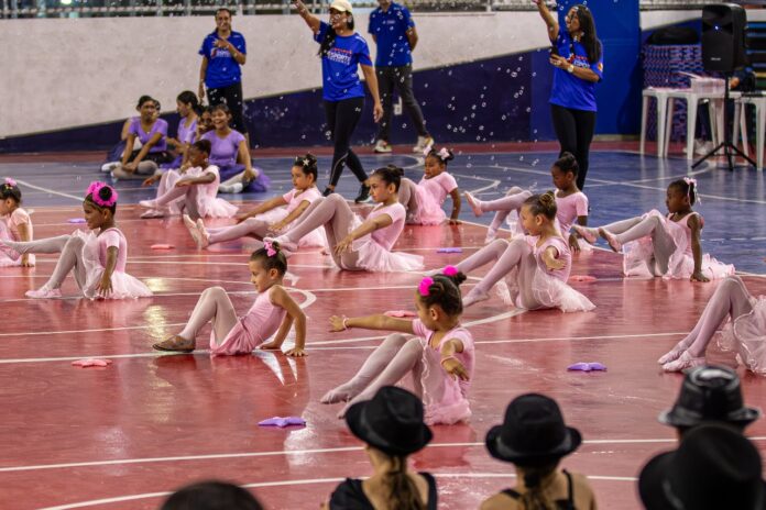 Prefeitura encerra o ano do Projeto Maricá Esporte Presente com apresentações na Arena Flamengo