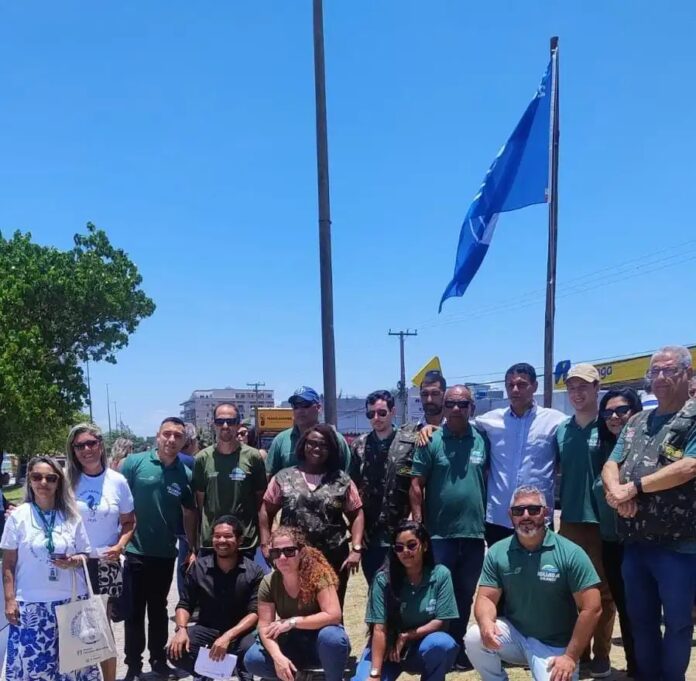 Praia de Cidade Nova recebe Bandeira Azul