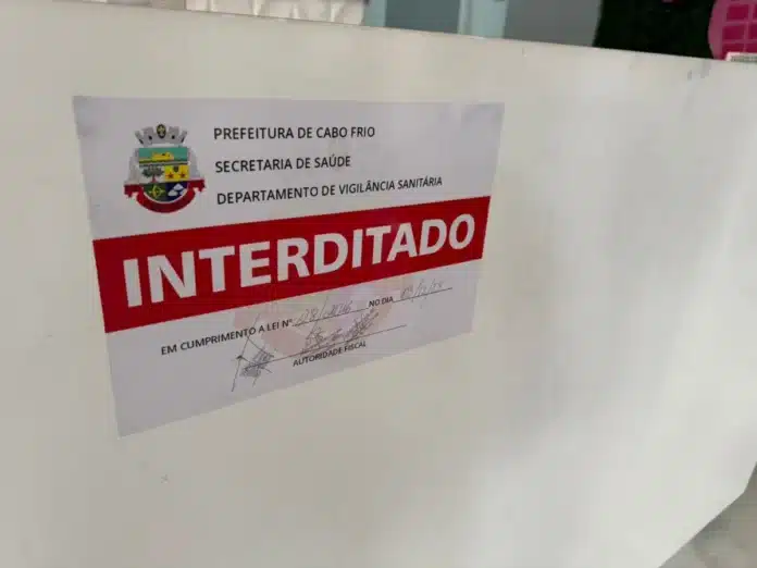Prefeitura de Cabo Frio interdita clínica de estética que funcionava irregularmente na Vila Nova