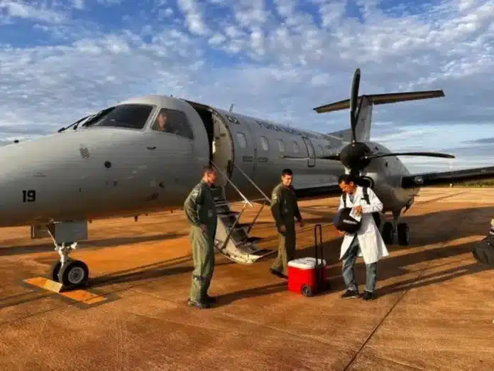 Força Aérea Brasileira impulsiona missões humanitárias e transporta 232 órgãos em 2025, com Esquadrão Guará líder e resposta nacional recorde