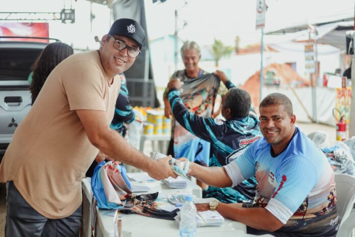 Maricá: Festival de Pesca no Caiaque reúne mais de 700 inscritos na orla de Itaipuaçu