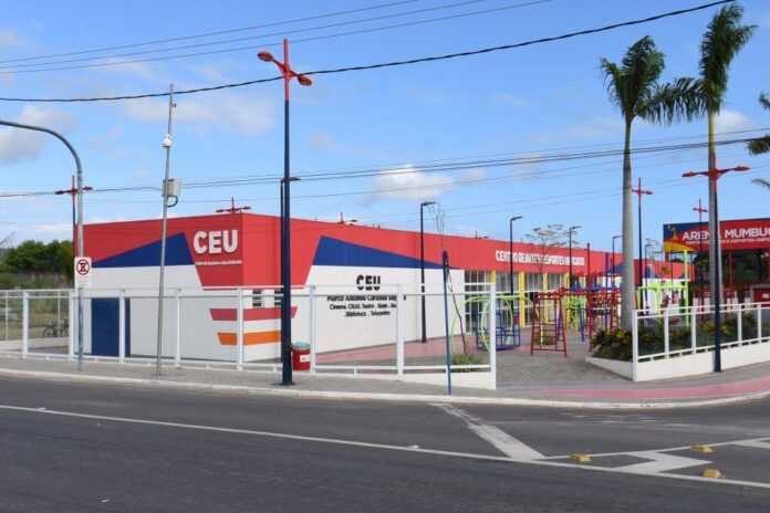 Maricá recebe 'Sarau Vozes e Versos Maricaenses' neste sábado (17/01), no Centro de Artes e Esportes Unificados (CEU), na Mumbuca