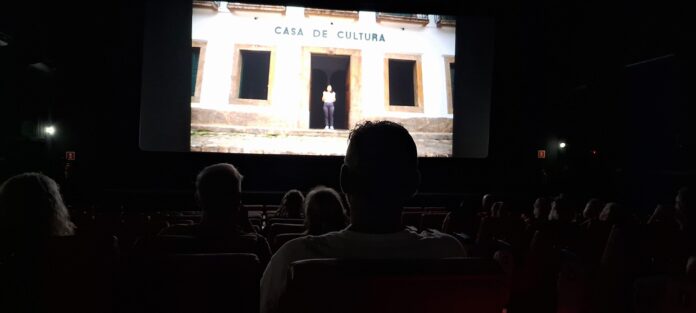 Maricá recebe mostra com obras premiadas do cineasta Roberval Duarte