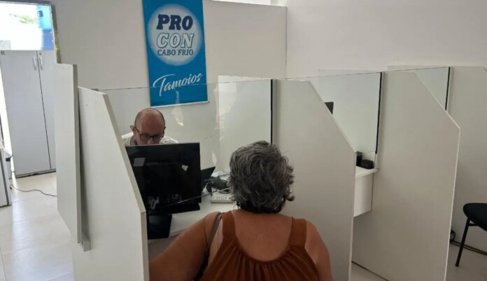 Plantão da Prolagos no Procon de Cabo Frio, em Tamoios, registra mais de 50 atendimentos