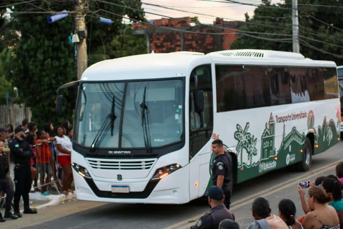 Prefeitura abre período de renovação para o Transporte Universitário 2026.1