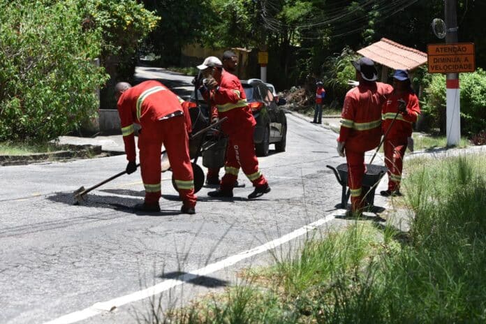 Prefeitura de Maricá promove obras de melhoria e recuperação do asfalto na Serra da Tiririca, em Itaipuaçu