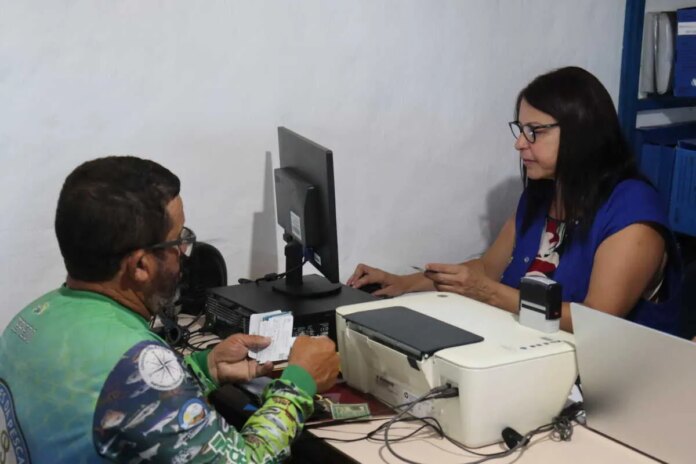 Primeiro dia de ação descentralizada do Cadastro Único reúne 150 pescadores artesanais