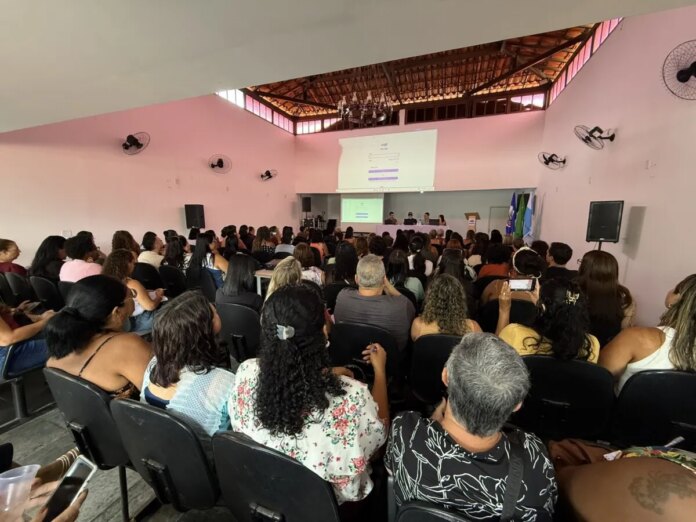 Secretaria de Educação capacita diretores da rede municipal para uso do novo sistema de gestão educacional
