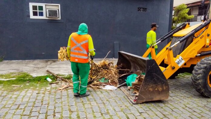 COMSERCAF intensifica retirada entulho e lixo verde em quatro bairros nesta quinta-feira (26)