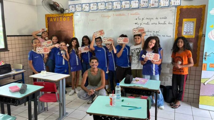 Escolas da rede municipal aldeense recebem alunos com atividades especiais no primeiro dia de aula 
